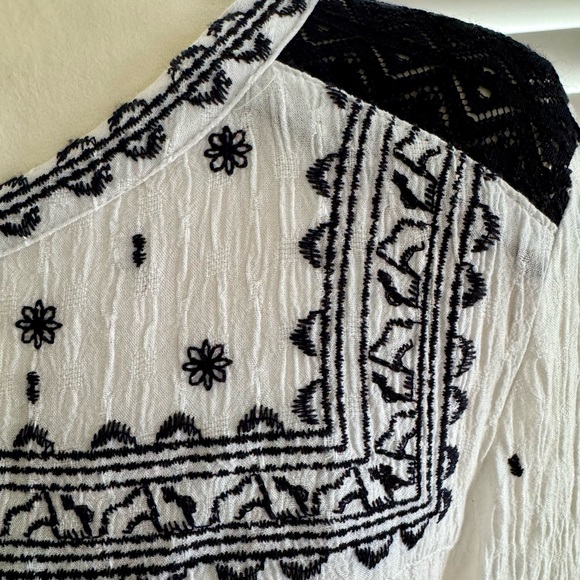 Knox Rose Ivory Blouse with Beautiful Black Embroidery - Picture 3 of 9